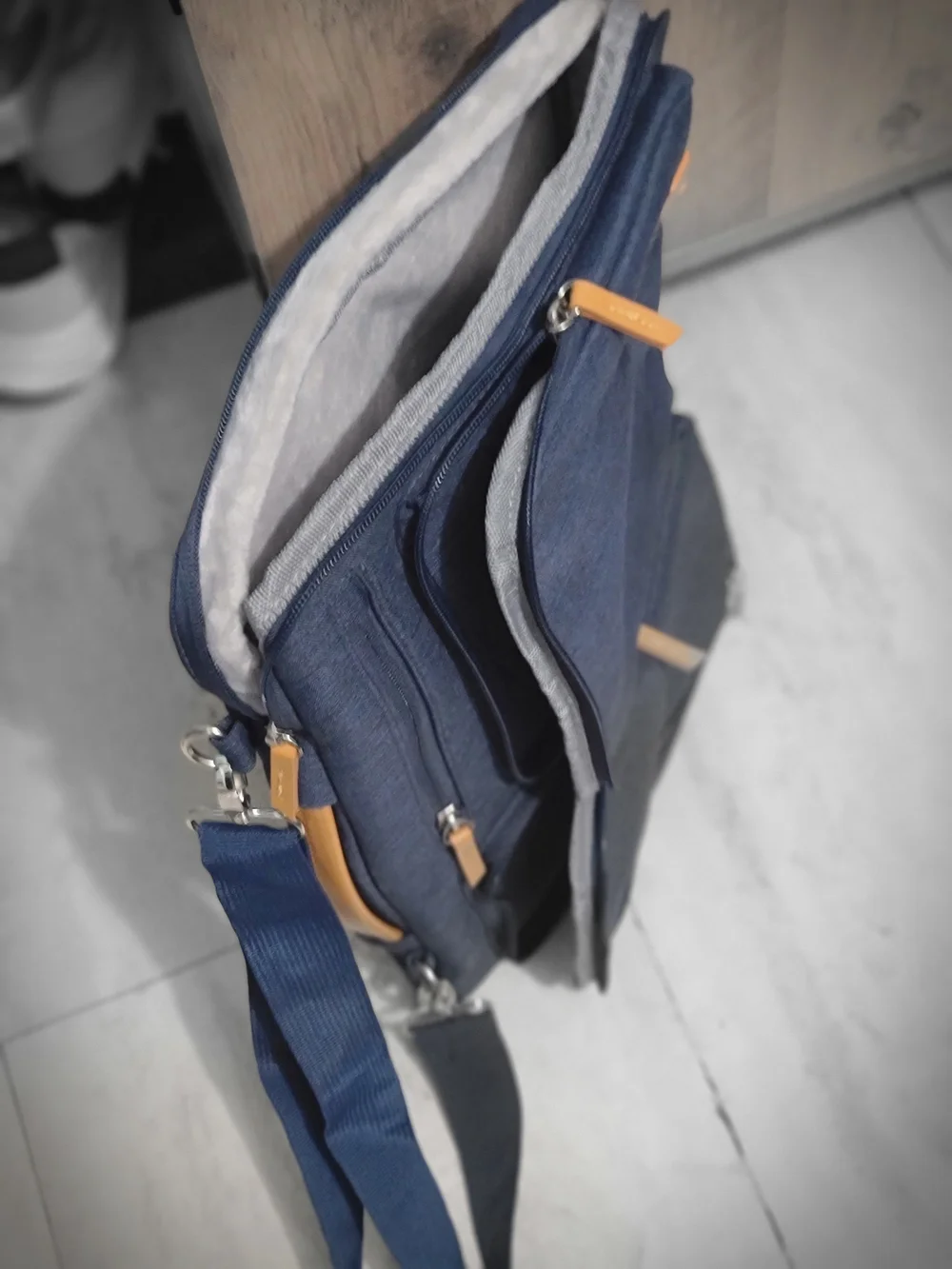 Stylish Navy Men's Messenger Bag with Tan Accents